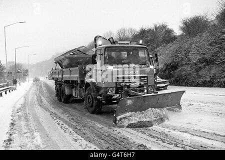 Winterwetter - Schneepflug - Folkestone Stockfoto