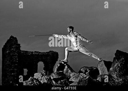 Britisches Olympisches Fechten hoffnungsvoll Keith Cook auf Arthur's Seat in Edinburgh. Stockfoto