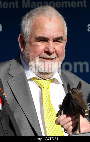 Pferderennen - The Showcase - Cheltenham Racecourse. Alan Potts, Eigentümer Stockfoto