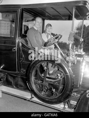 Gesellschaftliche Veranstaltungen - Lord Montagu Hochzeit - Beaulieu, Hampshire Stockfoto