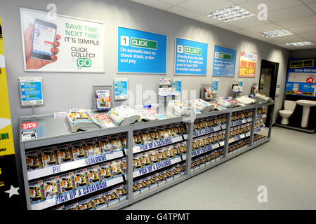 Screwfixs 200. Ladengeschäft in Heathrow, West London. Stockfoto