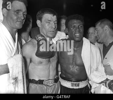 Boxen - WBC & WBA Welt Welterwight Titelkampf - Emile Griffith V Brian Curvis - Empire Pool, Wembley Stockfoto