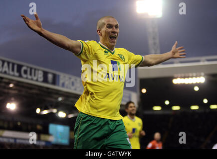 Steve Morison von Norwich City feiert das zweite Tor seiner Seite während des Barclays Premier League-Spiels in den Hawthorns, West Bromwich. Stockfoto