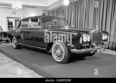 Ein neuer Rolls-Royce Silver Shadow. Das neue Modell wurde um vier Zoll erweitert, um die Sicherheitsbestimmungen von Amerika und anderen Ländern zu erfüllen Stockfoto