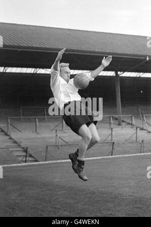 Fußball – Billy Wright-Funktion. Billy Wright, Wolverhampton Wanderers und England Stockfoto