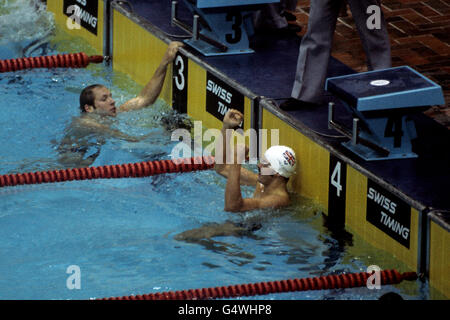 Der britische David Wilkie feiert den Gewinn der Goldmedaille. Stockfoto