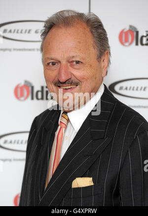 Peter Bowles nimmt an den Oldie of the Year Awards in Simpson's-in-the-Strand, London, Teil. PRESSEVERBAND Foto Dienstag, 7. Februar 2011. Bildnachweis sollte lauten: Anthony Devlin/PA Wire Stockfoto