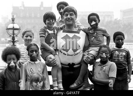 Dave Prowse Verkehrssicherheit 1982 Stockfoto