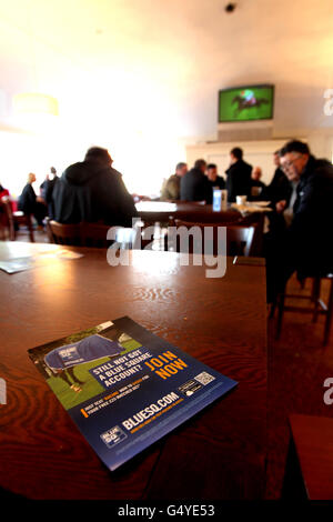 Horse Racing - Blue Square Sprint Serie - Lingfield Park Stockfoto