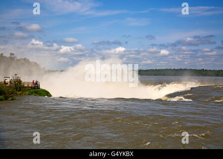 Berühmten Iguazu-Wasserfälle an der Grenze zwischen Argentinien und Brasilien Stockfoto