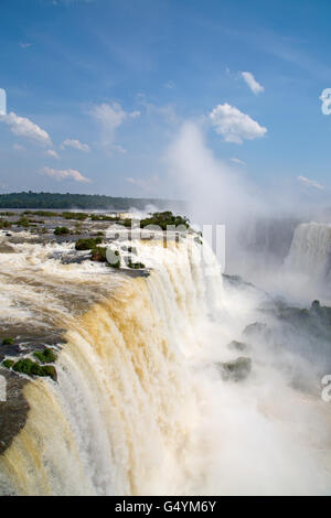 Berühmten Iguazu-Wasserfälle an der Grenze zwischen Argentinien und Brasilien Stockfoto