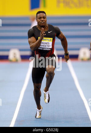 Der Großbritanniens Harry Aikines Aryeetey tritt beim Aviva Grand Prix in der National Indoor Arena in Birmingham in den 60 Metern der Männer an. Stockfoto