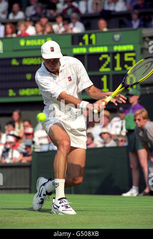 Tennis - 1995 Wimbledon Championships - Herren Einzel - dritte Runde - David Wheaton V Andre Agassi - All England Lawn Tennis... Stockfoto