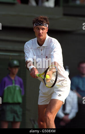 Tennis - 1995 Wimbledon Championships - Herren Einzel - dritte Runde - David Wheaton V Andre Agassi - All England Lawn Tennis... Stockfoto