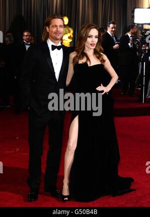 Die 84. Academy Awards - Arrivals - Los Angeles. Angelina Jolie und Brad Pitt kommen zu den 84. Academy Awards im Kodak Theatre, Los Angeles. Stockfoto