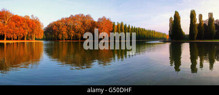 Ein Panorama des Parc de Sceaux fegen im Herbst. Stockfoto