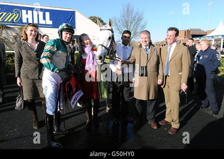 Horse Racing - Racing Plus Chase Tag - Kempton Park Stockfoto