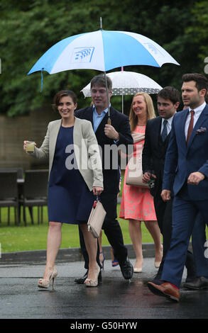 Schauspielerin Vicky McClure (vorne) und des Mar Hall Resort in Renfrewshire, anlässlich der Hochzeit von Schauspieler Martin Compston Tianna Chanel Flynn. Stockfoto