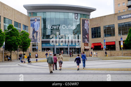 Eingang zum Lowry Outlet-Center, MediaCityUK, Salford Quays, Salford UK Stockfoto