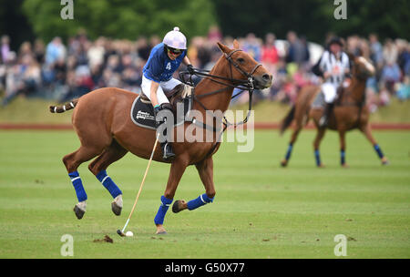 Olympischer Legends Victoria Pendleton während der Jockeys Vs Olympische Legenden Polo-Spiel im Beaufort Polo Club in Tetbury, Gloucestershire. Stockfoto