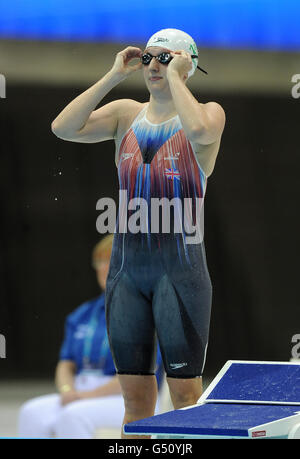 Die britische Rebecca Adlington bereitet sich auf die 400 m Freistil der Frauen vor Finale während der British Gas Swimming Championships in London Aquatics Center Stockfoto