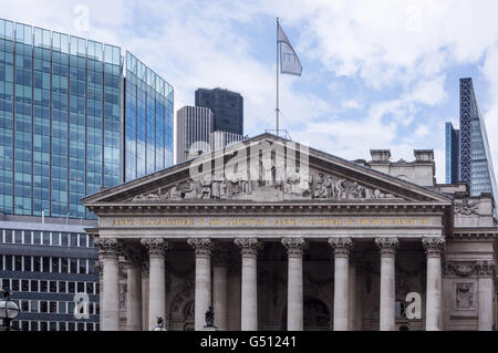 Corn Exchange, 62 Threadneedle Straße, Turm 41. Leadenhall Gebäude (The Cheesegrater) von Mansion House, London, England Stockfoto