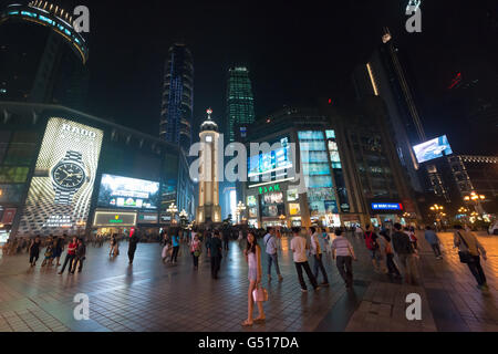China, Chongqing, Nacht im Time Square Stockfoto