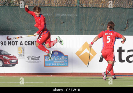 Koreas Nam Yong Lee feiert sein Ziel während ihres Qualifikationsspiels der Internationalen Hockey-Föderation in Belfield in Dublin. Stockfoto