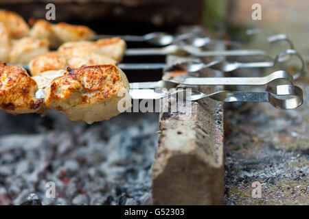 Nahaufnahme von leckere Shish Kebab am Spieß Stockfoto