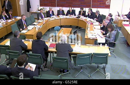 Schatzkanzler George Osborne gibt dem Fiskus-Ausschuss Beweise. Stockfoto