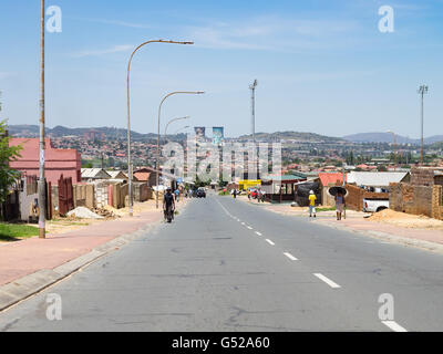 Südafrika, Gauteng, Soweto, Streetlife, Orlando Kühltürme Stockfoto