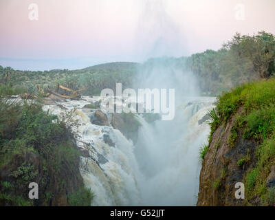 Namibia, Kunene, Kaokoland, Epupafalls der Kunene Fluss an der Grenze zu Angola im Kaokoland Stockfoto