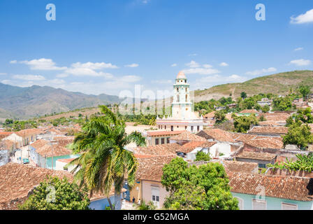 Kuba, Sancti Spíritus, Trinidad, Blick vom Palast, Palacio de Cantero, die Kirche von San Francesco de Asís Stockfoto