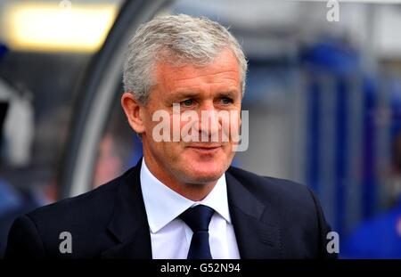 Fußball - Barclays Premier League - Queens Park Rangers gegen Arsenal - Loftus Road. Mark Hughes, Queens Park Rangers Manager Stockfoto