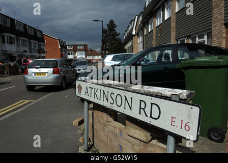 Eine allgemeine Ansicht der Atkinson Road im Stadtteil Newham, London. Stockfoto