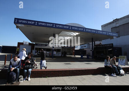 Fußball - Barclays Premier League - Tottenham Hotspur gegen Swansea City - White Hart Lane. Spurs Club-Shop in der White Hart Lane Stockfoto