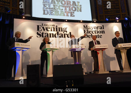 (Von links nach rechts) Boris Johnson, Jenny Jones, Moderator Clive Anderson, Ken Livingstone und Brian Paddick während der Evening Standard Mayoral Debate in London. Stockfoto