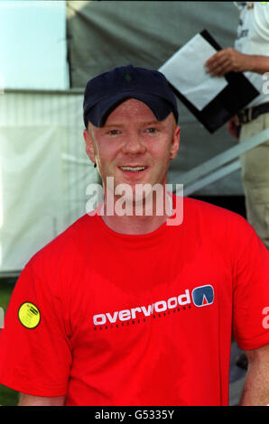 Sänger Jimmy Somerville backstage beim 'Pride' in Brighton and Hove Festival, im Preston Park, Brighton. Stockfoto