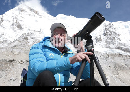 Wandern mit The Wounded Mount Everest-expedition Stockfoto