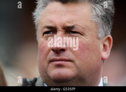 Pferderennen - The 2012 John Smith's Grand National - Tag drei - Aintree Racecourse. Trainer Paul Nicholls während des dritten Tages des John Smith's Grand National Meetings 2012 auf der Aintree Racecourse, Liverpool. Stockfoto