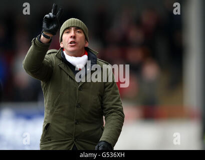 Fußball - npower Football League Two - Morecambe / Swindon Town - Globe Arena. Swindon Town-Manager Paolo Di Canio beim Spiel npower Football League Two in der Globe Arena, Morecambe. Stockfoto