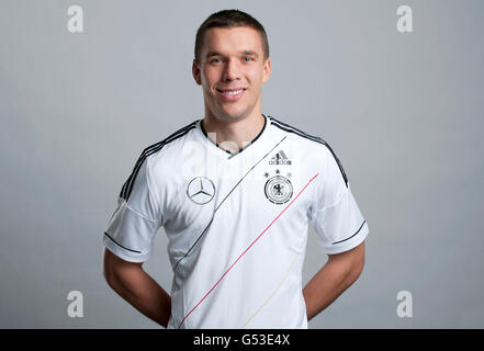 Lukas Podolski, auf das offizielle Porträt-Foto-Session von der deutschen Herren-Fußball-Nationalmannschaft, am 14.11.2011, Hamburg Stockfoto