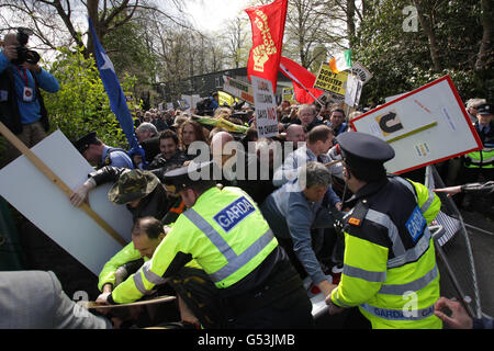 Demonstranten Streikposten Arbeitskonferenz Stockfoto