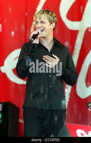 Kian Egan von der Boyband Westlife auf der Bühne der BRMB Party im Park im Alexander Stadium, Birmingham. Stockfoto