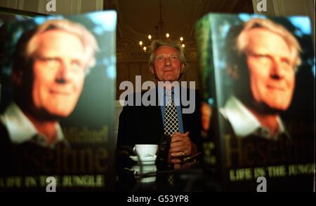 Der ehemalige stellvertretende Premierminister und Abgeordnete von Henley, Michael Heseltine, beim Start seiner Memoiren „Life in the Jungle“ in London. Stockfoto