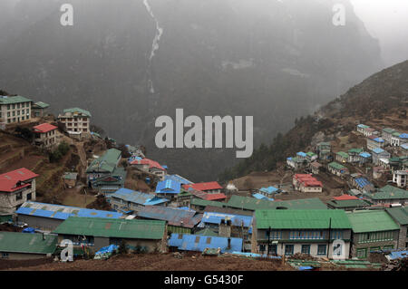 Wandern mit The Wounded Mount Everest-expedition Stockfoto