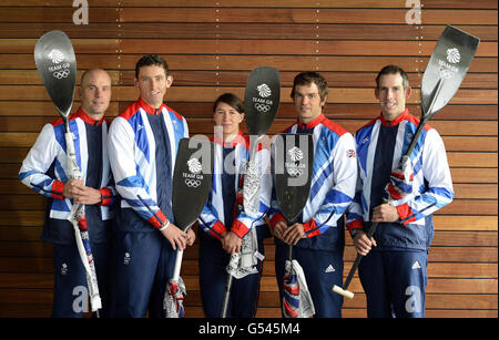 Der britische Slalom Canoeist (von links nach rechts) Richard Hounslow (Männer K1 und C2), David Florence (Männer C1 und C2), Lizzie Neave (Frauen K1), Tim Baillie (Männer C2) und Etienne Stott während der Ankündigung des GB-Teams im Lee Valley White Water Center, Waltham Cross. Stockfoto