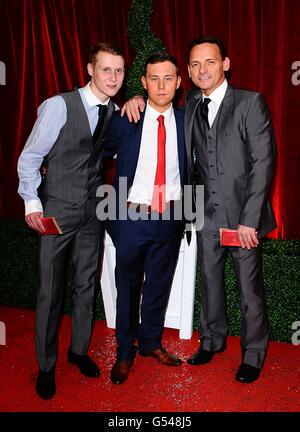 (L-R) Jamie Borthwick, Joshua Pascoe und Perry Fenwick bei der Verleihung der British Soap Awards 2012 in den ITV London Studios, South Bank, London. Stockfoto