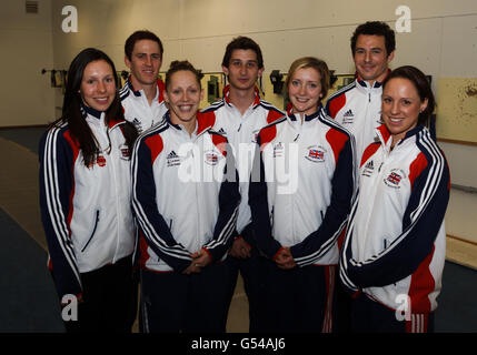 Der britische Fünfkampf-Athlet Samantha Murray, Nick Woodbridge, Mhairi Spence, Jamie Cook, Freyja Prentice, Sam Weale und Heather Fell, die Großbritannien beim Media Day an der University of Bath in Bath im WM-Team vertreten werden. Stockfoto