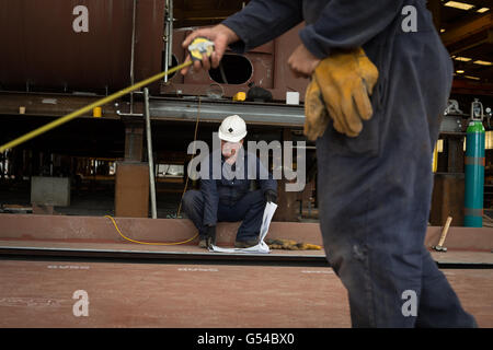 Schiffbau-Szenen innen Ferguson Marine-Werft, in Port Glasgow, Schottland Stockfoto